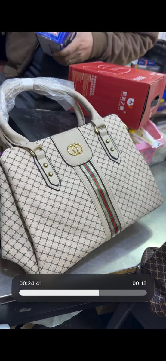 جنط درجة اولى جلد وزنها ثكيل تنباع ب ٢٠ و ٢٥
١٥ مع توصيل


**إذا كنت صاحب هذا الإعلان وتريد حذفه لأي سبب، رجاءا أرسل رسالة إلى الدعم الفني**