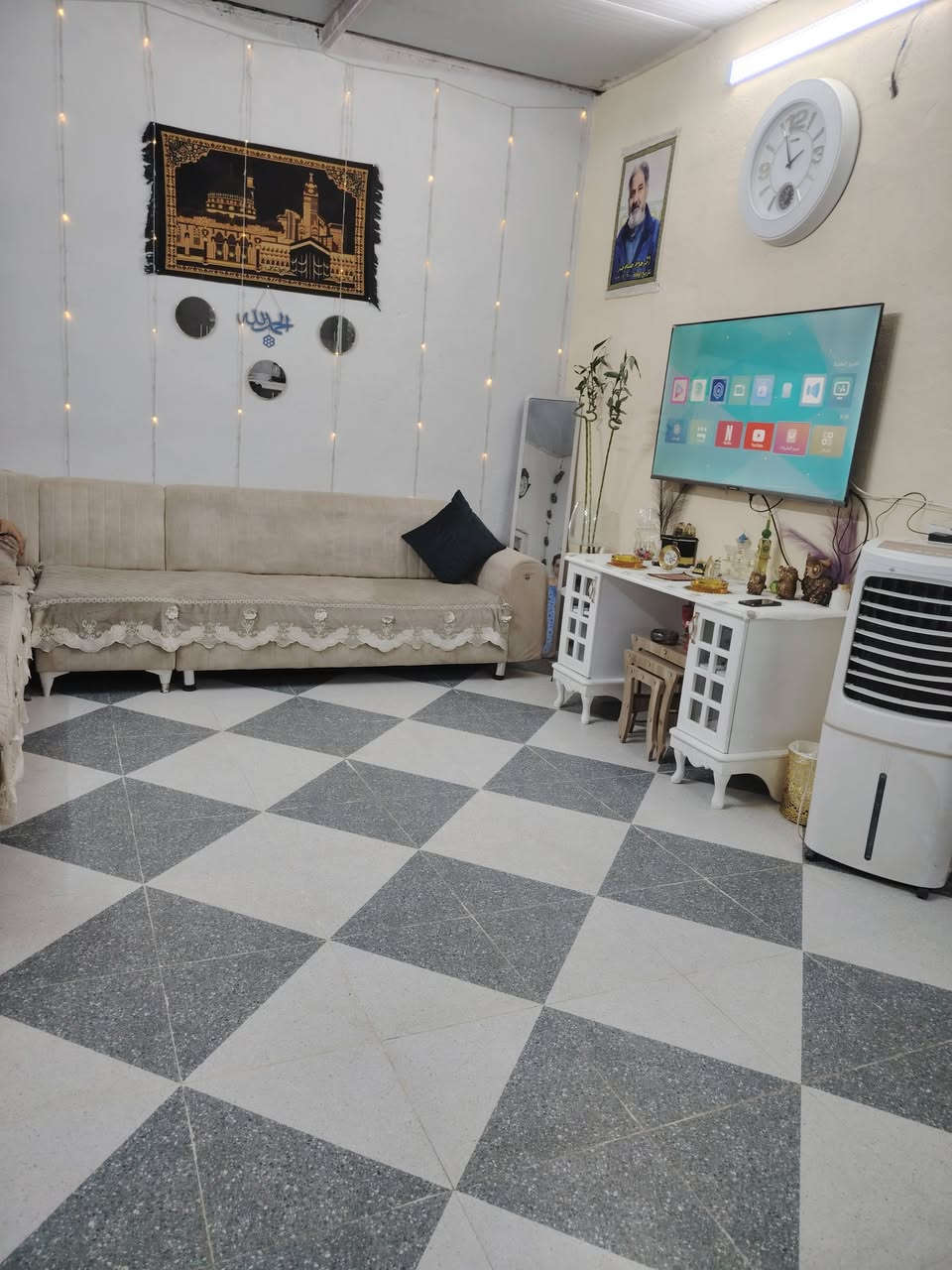 اسلام عليكم بيت البيع تجاوز مي ومجاري رئيسيه وكهرباء العنوان الزعفرانيه سعيده المقلع الستفسار على هذا الرقم ***********
