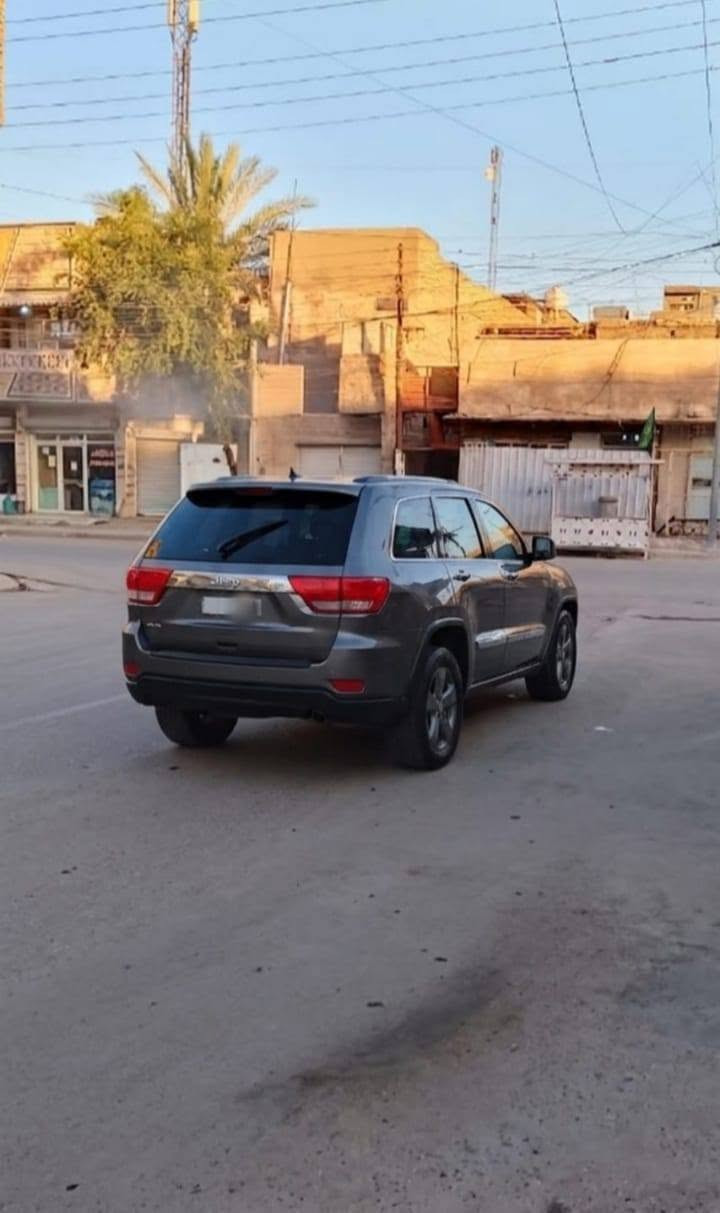 السلام عليكم
جيب موديل ١٣فول ٦سلندر بغداد بسمي هزه وسنويه جديده 
جاهزه ١٠٠/١٠٠
سعره ١٣٥ وبيه مجال 
صدر خلفي امامي جديد 
تخم تاير  منظومه تربريد جديده 
محرك وكير شادهن جديد
أي استفسار ***********اتصال ويوجد بي واتساب مكاني بغداد الدوره @
