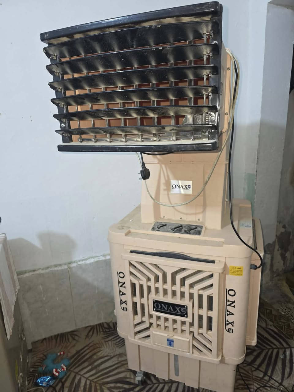 مبرده مستخدمه شهرين فقط السعر 250 وبيها مجال ***********
