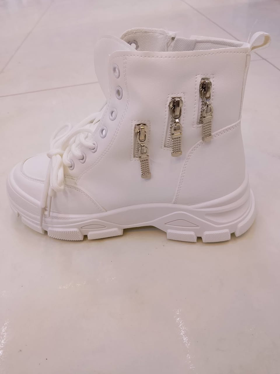 بوت نسائي السعر ب10الف فقط من الحجز واستفسار رجاء خاص او واتساب توصيل جميع محافظات  العراق 🚛***********
