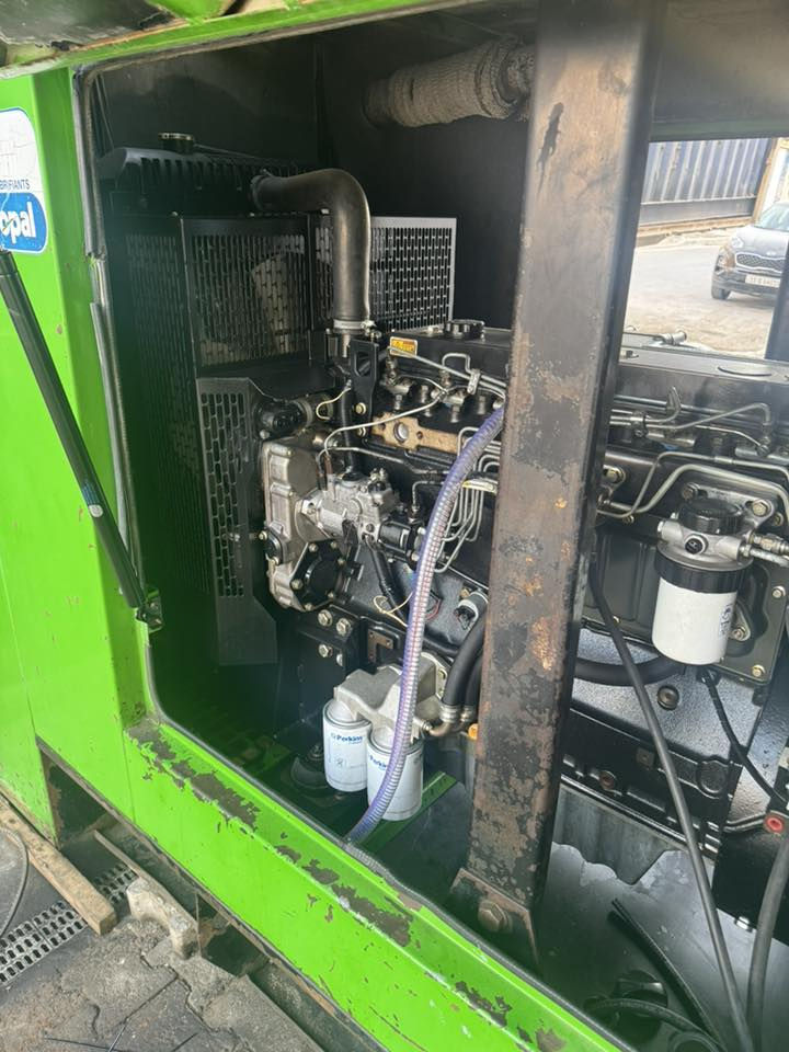 موالده ١٠٠ كيفي بيركنز انكليزي ٦ سلندر   كاتم بلاديه شغاله على حمل لا صرف ولا تبخير      نظام اوتوماتيك كل حساسات شغاله العنوان بغداد مجمع المشن 
السعر ٧٥ 
 للاتصال ***********
