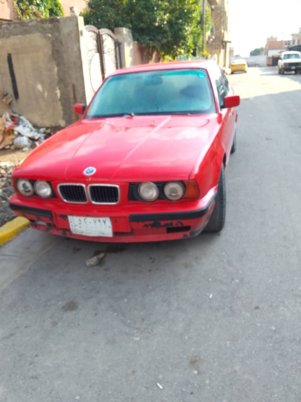 السلام عليكم
BMW 
540 أصل 525
السياره نضيفه شوفت العين 
مكينه وكير خير من الله 
كهربائيات نضيفه 
السعر 60 وبيهه مجال 
***********
