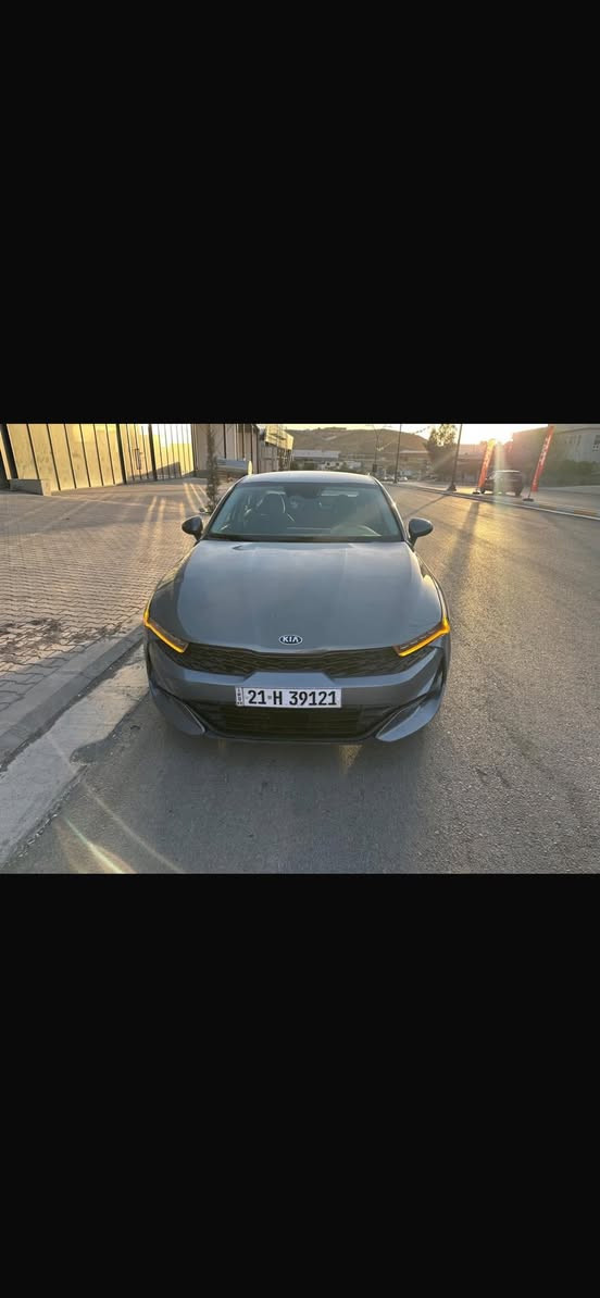 سلام عليكم
للبيع k5  موديل 21 مواصفات عاديه شاشه
حساسات رادار امامي 
رقم جديد بسمي
ضرر جاملغ بنيد صبغ
ماشيه 36 الف مايل 
بدون دواخل  ايربك استير 
سعره 157  عنوان بغداد
***********
