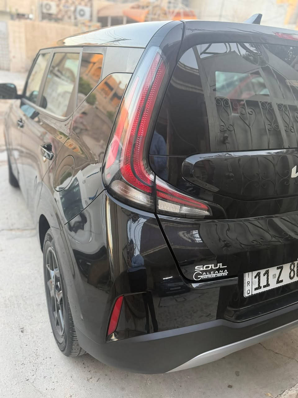 السلام عليكم
كيا صول 2023 فئة LX
وارد امريكا - الضرر بسيط خلفي موضح بالصور 
محرك 4 سلندر حجم 2000 دوش
اللون اسود 
جميع الايرباكات سليمه 
شاشة كبيره + كامره
ابل كار بلي
رادار امامي + خلفي
رقم بغداد 
ويل كب
تحكم استيرن
ماشيه 30 الف

السعر : 14500 ( 145 ورقه )

مكان السياره بغداد - حي المعلمين -

***********
***********
