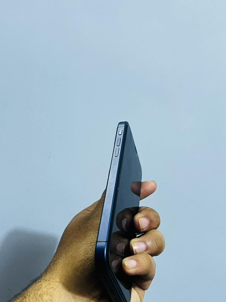 السلام عليكم
نوع/ايفون 11

نموذج /m

بطاريه/100🔴مستبدله

ذاكره/128

اعطال الهاتف/0

مع التحديث زر الصامت دكمه

سعره /180الف

اللاستفسار /***********

الموقع ناصريه مركز قرب جامعه العين
