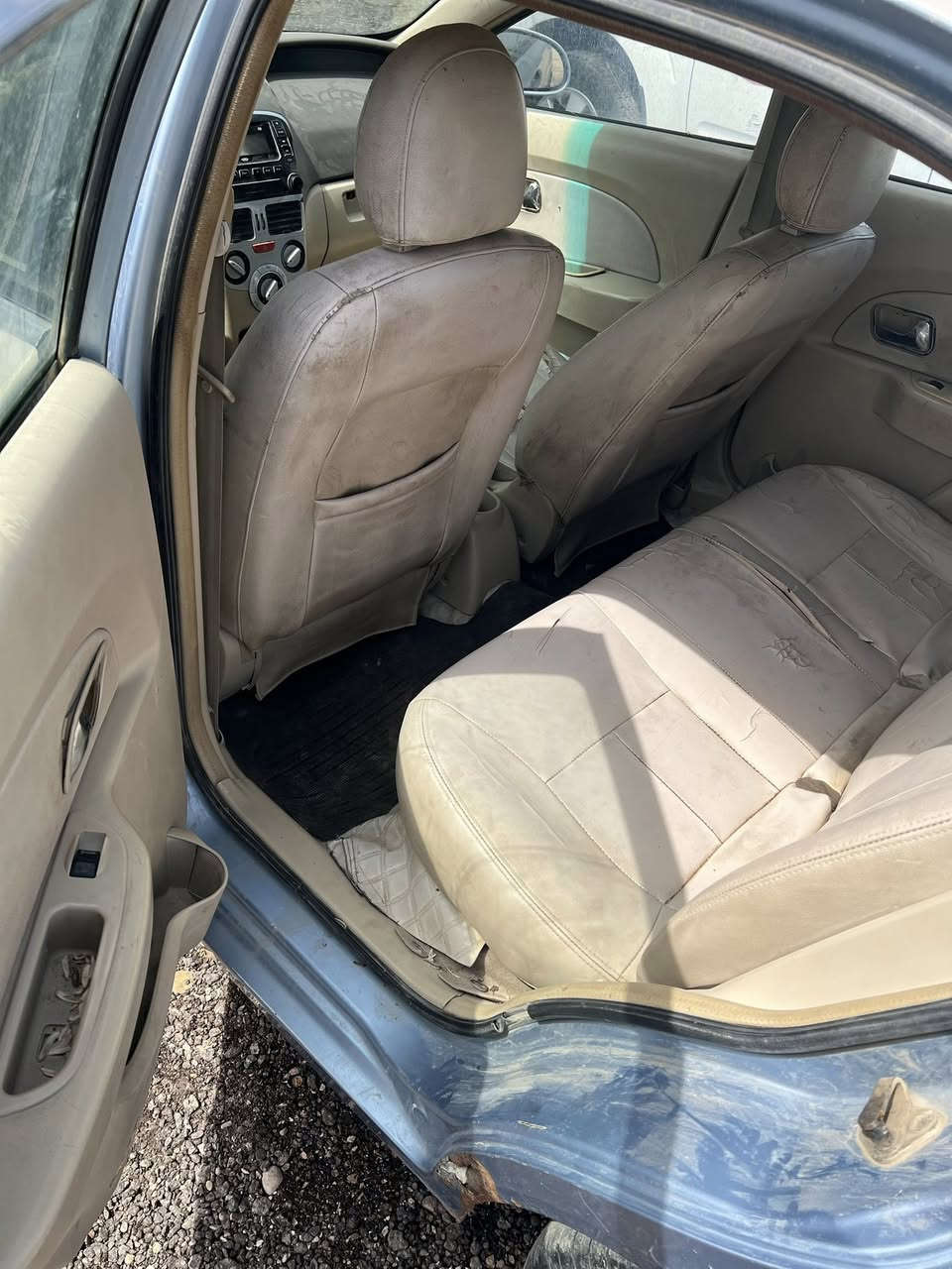 السلام عليكم سياره فلاوين موديل ١١  قادسيه خصوصي  للبيع السعر ٢٠
رقم الهاتف ***********
