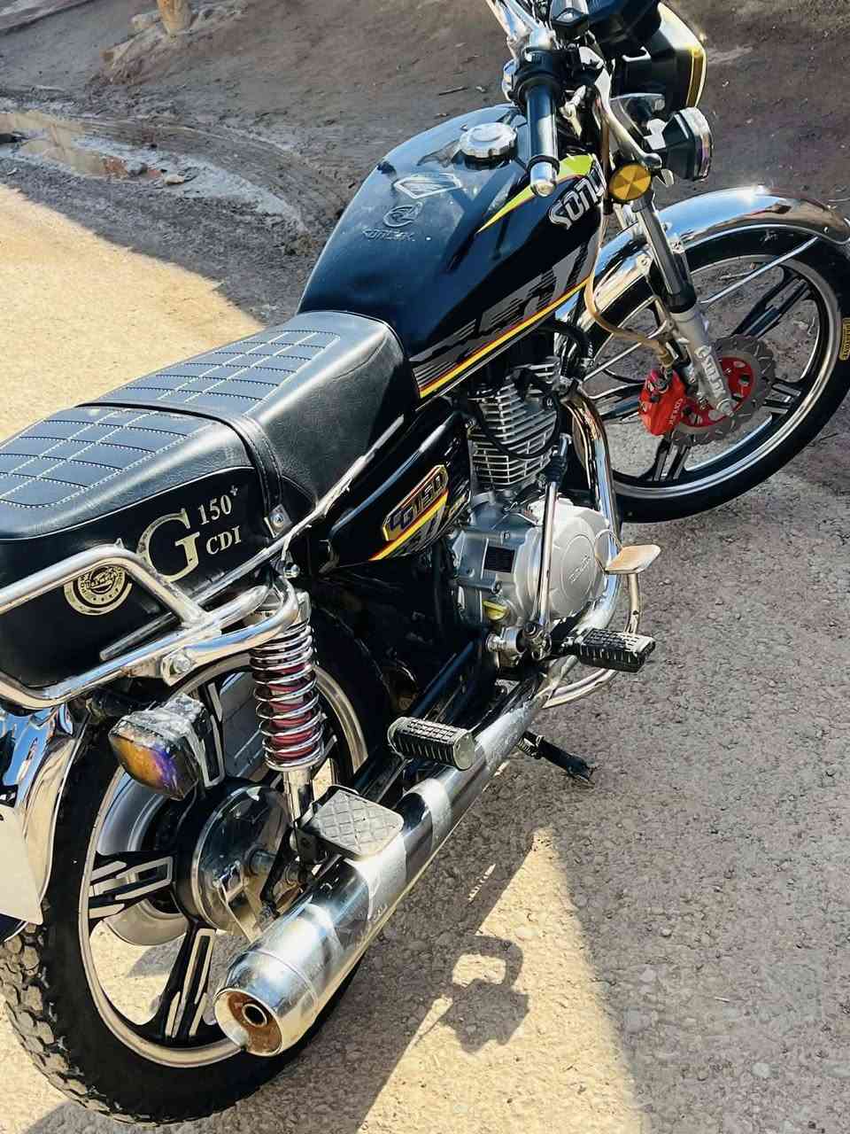 السلام عليكم 

دراجه يراني سونك 

موديل 2024.    150cc

دراجه زيرو ما مدحلك بحلالي بس تركب وتشوف ذا مو أريح من البوكسر كهربائي اشاير كله شغاله كامله  

❗️دراجه سوبر يعني تبريد لمكينه 

السعر_____675 ولحد يكسر بيه تلكه احسن منه 

ما يعجبك السعر عوفه وكلمن يبيع بكيفه ولي يصرفله                       ❗️كفاله عامه  

مكاني بغداد العامريه      رقم ***********
