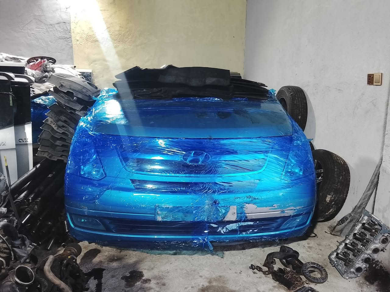 السلام عليكم ورحمه الله وبركاته تم بعون الله تعالى وصول حاويه أدوات هونداي ستاركس مسكر كصاة مثل ما موضح بالصورة بجم كامل مكمل محركات نظافة 100/100 حداديه أيضاً وأبواب جديده كلش شنو تريده موجود عدنا العنوان بابل الحمزة الغربي حي الصناعي قرب المتنزه ..رقم الموبايل .*********** .*********** .تحياتي لكم
