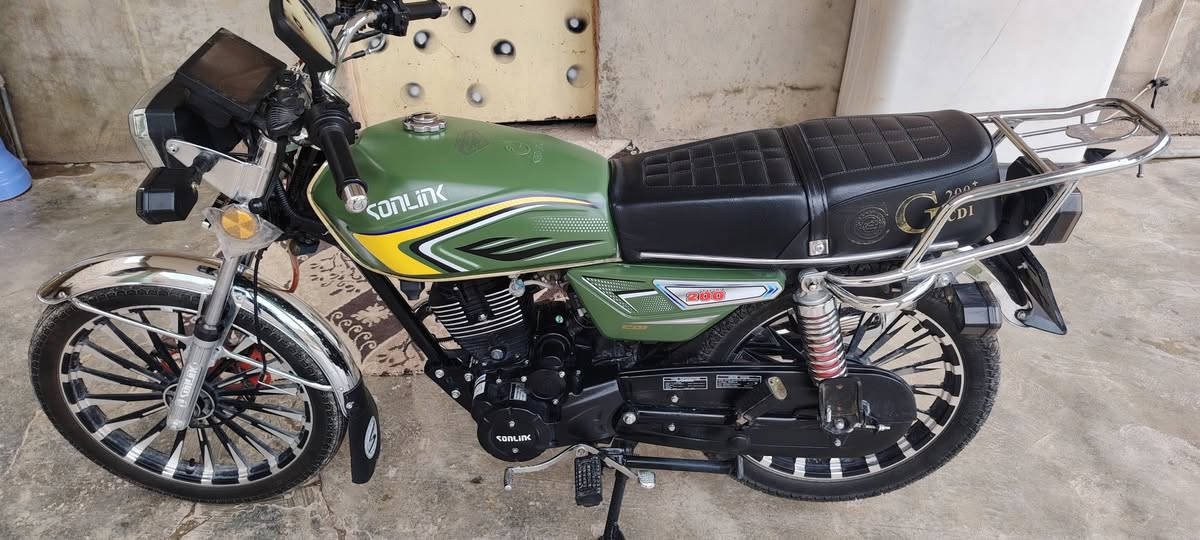 دراجه سونيك باب اول موديل 25محرك اسود 200بعده عله وضع الشركه السعر 850وبي مجال  الشراي يتصل *********** مكاني الحويجه داخل
