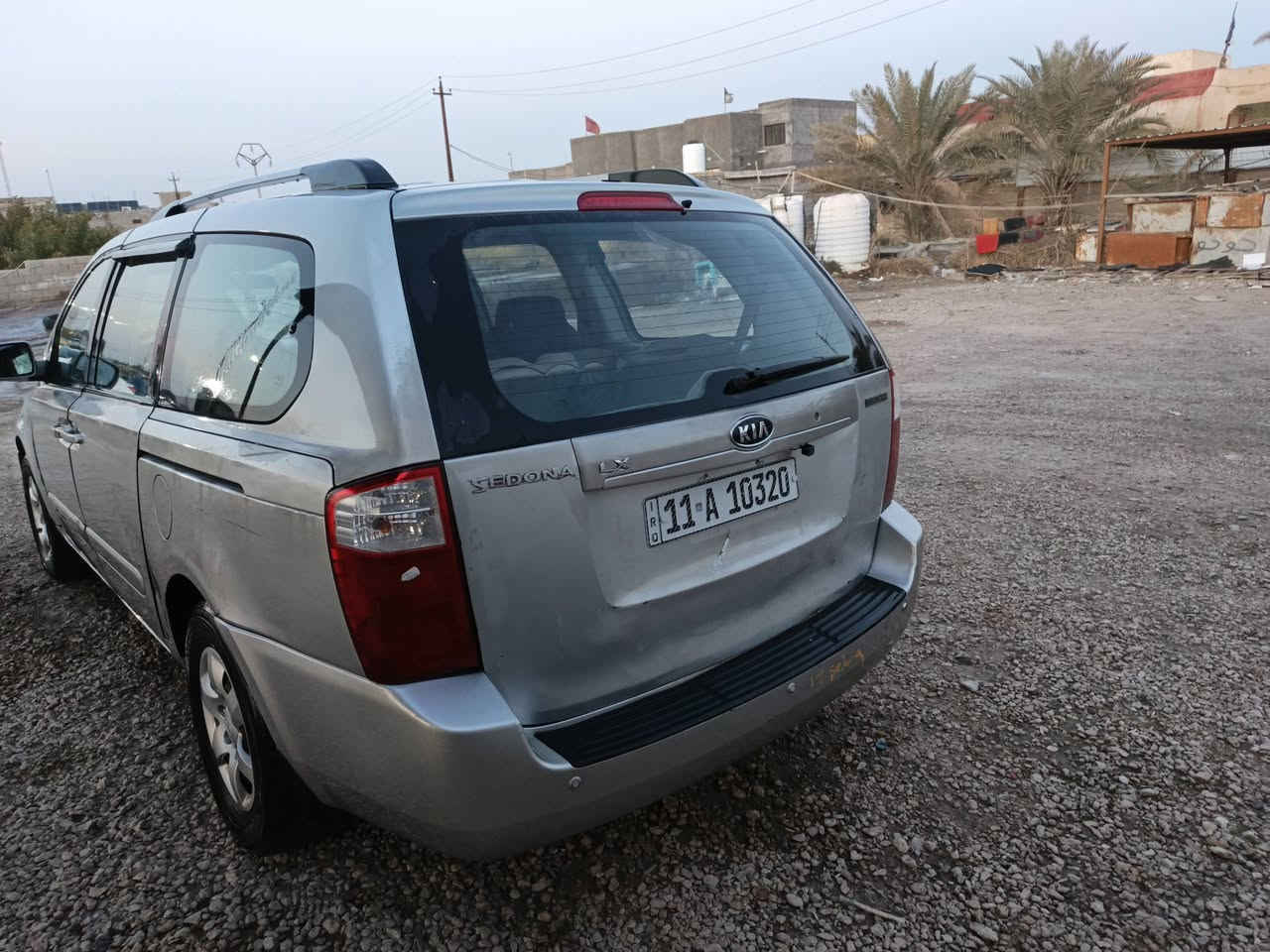 سلام عليكم سياره كيه كرنفال موديل 2009 رقم بغداد نكليزي بسمي مداور ثاني يوم سياره كير ومكينه وتخم تاير كله جديد بيه جراد حادثه جامغ الايسر
السعر شده وخمسه 
رقم موبايل ***********
