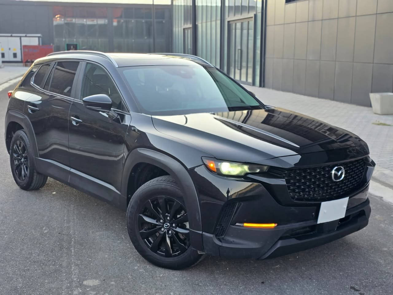 Mazda 2023 cx50 AWD ***********
ڕەنگ ڕەش مواسەفات . بەسمە . کوشن هیتەر و کارەبا  . سندوق جەگ . پانۆراما . دەبڵ اکسل . پێش و لاتەنیشت ڕادار . تەبریت مەرکەزی  لايت بيش و دوا عه ده سه. کاتی نەشکاوە 3 مانگ کاتی تیا ماوە . پێش و پشتی کەپسە . ٣ مودى ليخورين  چاملخی پێش ٢ پەڵەی تر بۆیاخ هەیە هیچ ناوی نەگرتووە  
 نرخ ١٧٨
شوێن سلێمانی
