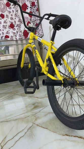 البيع بسكل BMX سعر مناسب
تواصل عل هذا رقم
*********** وتساب مرسله واني خدمكم وبي مجال وكلش
نظيف
