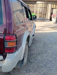 باجيرو • موديل 2000 • رقم انكليزي