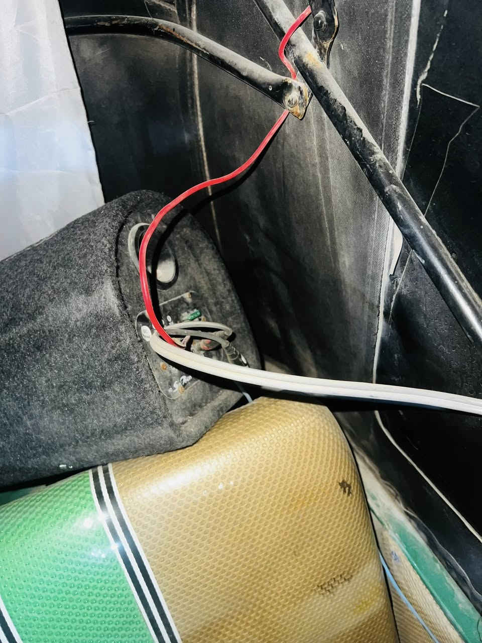 دمام حجم وسط للبيع 

نظيف وومشغلة بالتكتك قليل 

هوة والوايرات مالتة والاواكس  

تاخذة كبل تشدة 

سعره 25 الف 

***********
