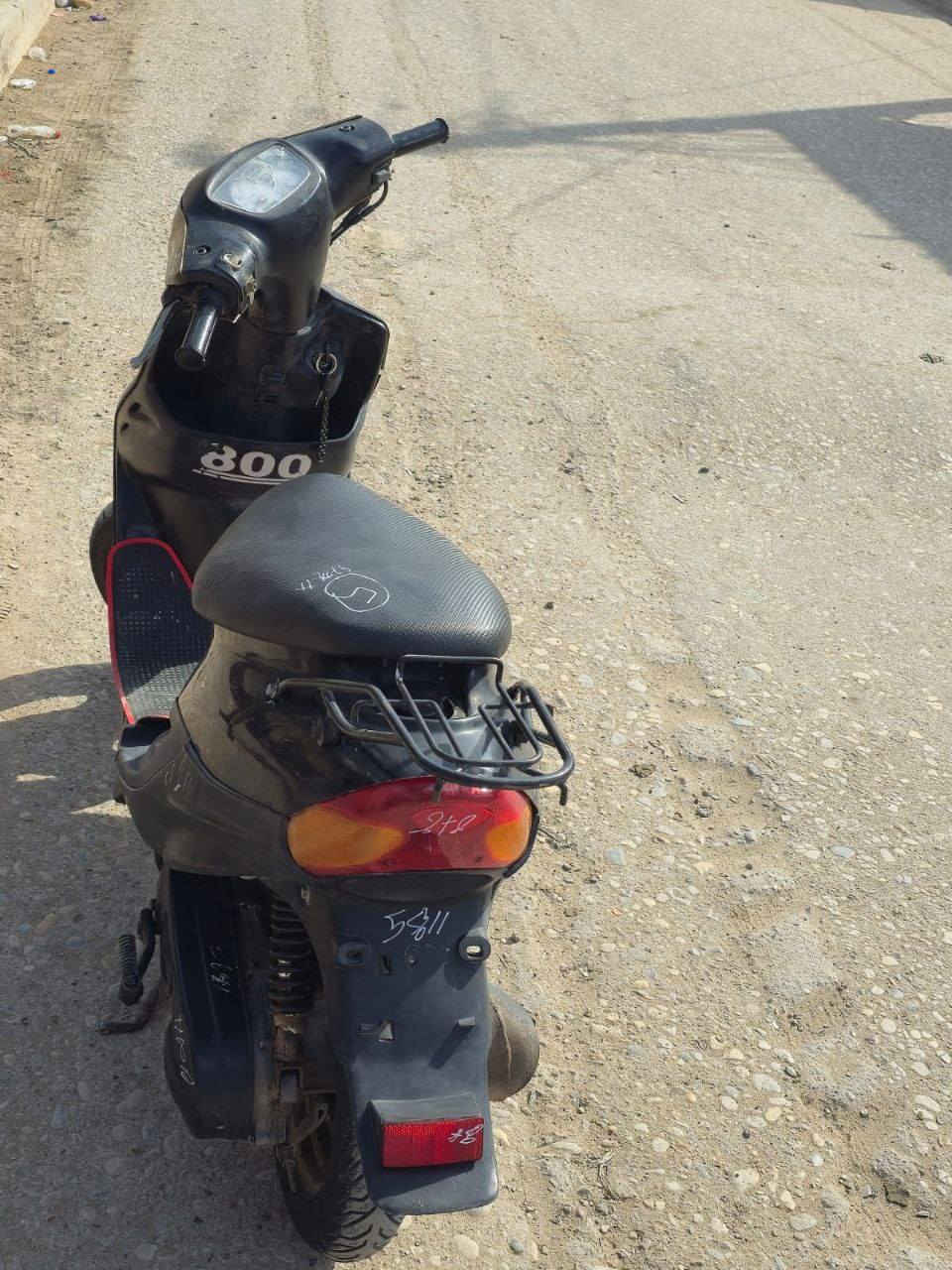 السلام عليكم دراجة ياماها ٩ زروف لبيع
دراجة مكفولة محرك ما مفتوح كهربائيات شغالة سلف وهندر الدراجة كاملة وما ناقصهة شي ناعمة وتخبل وشلعة ومعدل شرط ٦٠ السعر 400 وبيها مجال حك جية مو شراي لا تعبني  مكاني حي المعلمين الجديد ***********
