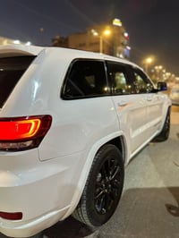 جيب 2020 للبيع بلاك توب رقم بغداد الحادث موجود ب الصور  للتواصل ‭0783 ...