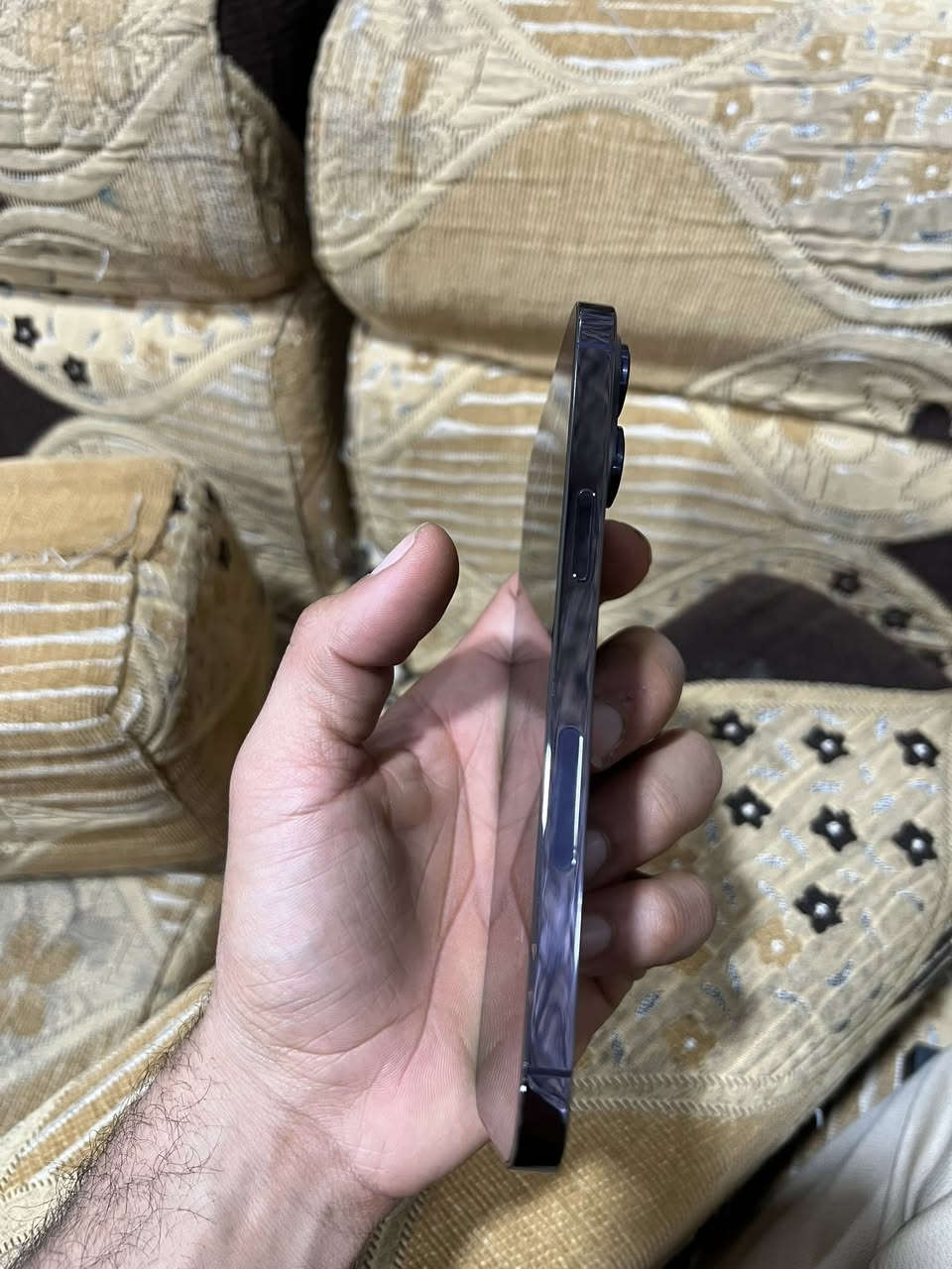 السلام عليكم ايفون 14 برو ماكس دبل شريحه الجهاز نيف بمعنه الكلمه استخدام شخصي فقط البطاريه معلايه مو ستبدال  السعر. 950 وبي مجال ***********
