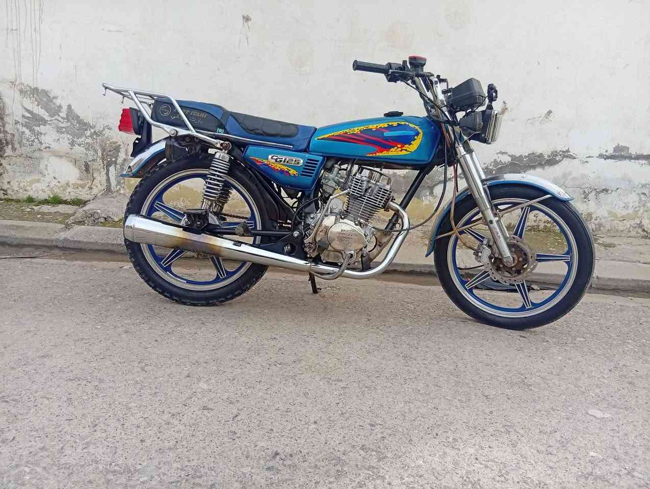 بارت دوكر للبيع منفيس كله شغال موديل 2018 سعر 350 ألف وبي مجال شراي يتصل ***********
