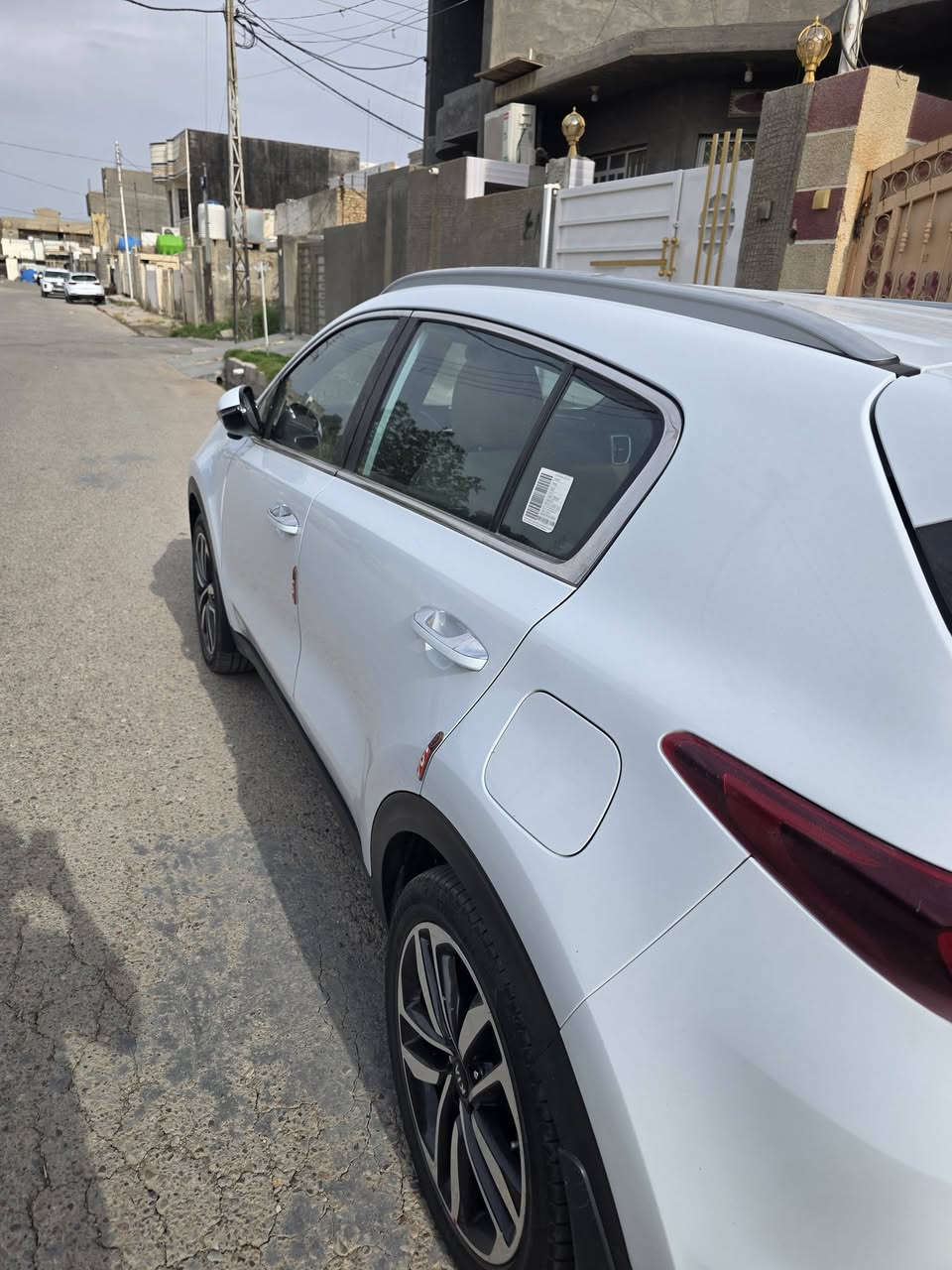 كيا سبورتج وكالة جديد
موديل 2019 شكل 20

نظيفة جدا مابيها شخط 

استعمال شخصي وعلي أيدي 

المواصفات ستندر 

حساسات خلفية مع كامره خلفية 

اشاير بالمري تحكم استيرن 

وثلاثة أوضاع قيادة 

تبريد قطعتين ثلج 

جرس عند ١٢٠ لايت اصلي 

 هند بريك بالرجل وبعد بيها 

مواصفات ماشيه 140 الف 

وكير ومحرك وتبريد بلادي 

ومكفولة بيها تبديل جاملغ امامي اثر شخطة قوية مو حادث

عنوان  السيارة بعقوبة رقم بغداد

موبايل للاستفسار على رقم ***********
