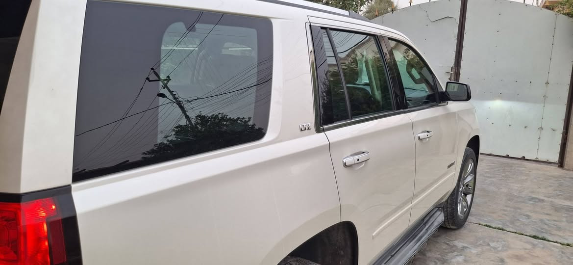 ﷽

 السلام عليكم _ ( تاهو خليجي   )
للبيع او مراوس بلاندكروز

مديل 2015
الفئه LTZ  
رقم  اربيل سنوية باسمي
السياره بيها صبغ باب السايق وخاملغ امامي  
المواصفات 

محرك 5300
فتحه سقف
رادار امامي+خلفي+جانبي
حساسات امامي+خلفي
بصمه تشغيل
بصمات ابواب
جنطه دگمتين
تشغيل عن بعد
اناره في المرايا الجانبية للترحيب 
مرايا جانبية شفط كهربائي 
سماعات BOSE
لايت زينون مع كشافات LED 
جنطة شفط 
توقف ذاتي مانع تصادم مع تنبيه
كشن هزاز 
غرفة السيارة جلد قرميدي 
كشنات كهرباء +خزن ميموري 
نظام الخروج عن المسار
الكشنات الاماميه تدفئة تبريد شغال
الكشنات الخلفيه تدفئه
شاشة دشبول عربي
قاصة داخلية
ستيرن تدفئه
تحكم ستيرن جهتين 

مقعد وسطي متصل  
شاشة سقفية وسطيه DVD 
سكليتر كهرباء
ستيرن كهرباء
نضام الملاحه
كير ومكينه مكفول 
السعر ٣٣٠ ورقة
التفاصيل الاتصال على صاحب السيارة 
***********
