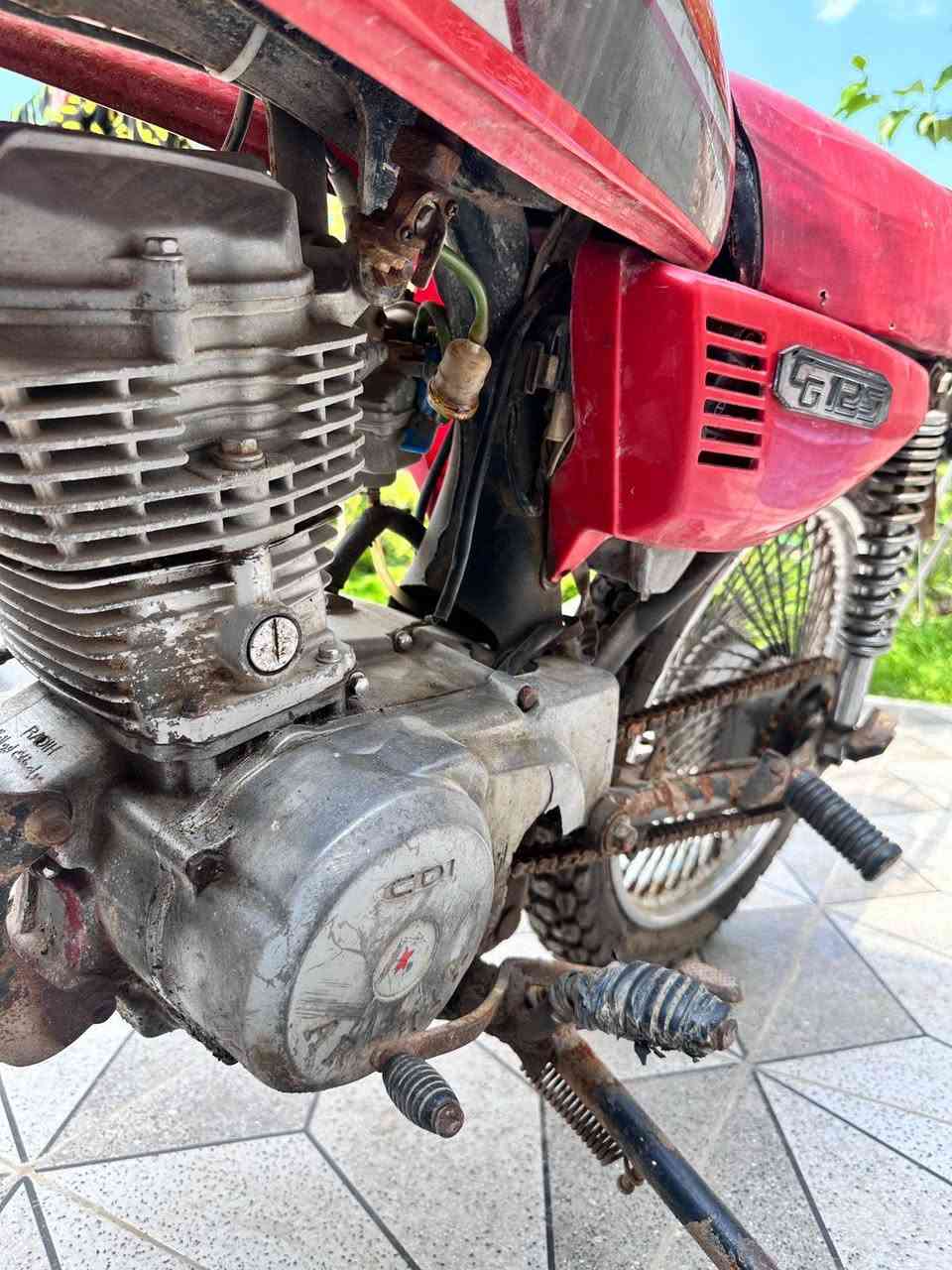 دراجه ايراني اربع كير مجفته ستوه
نظافه مثل بالصوره
موديل 2018
السعر 300  وبيه مجال
***********
