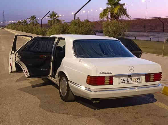 السلام عليكم مارسيدس  جامبو 300  موديل 90  المحرك 300 بلاد السياره
كشنات كهرباء 
اريل كهرباء
مري كهرباء
اربع بردات
صدر امامي وخلفي جديد سياره جاهزه
السياره كلها جديده بلاديه جاهزه
تبريد شغال جاهزه للأخير 
السياره بيهه 4قطع صبغ وطخه بل جاملغ لامامي عكس السايق
دبل هورن دبل فيتبم 
الداخل جديد السياره جاهزه 
رقم انبار الدولي الجديد تحويل ثاني يوم
العنوان بغداد جسر ديالى
السعر اتصل و بخدمتك ***********
