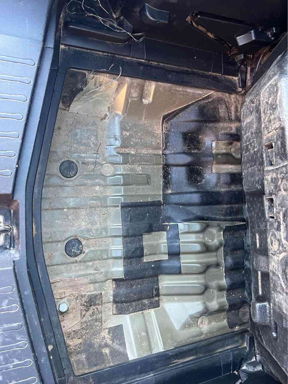 نیسان فیرسا جانتا
2017گیرتۆماتیک ABSجام کارەبای یەک پارجەی بۆیاخ بەس بۆنیت رەقەمو سەنەوی نویە تاکو 2027جەمپەکی پیشی هیە لای سەکن 82میل رۆشتیە 
نرخی 84مجال شوین شقلاوە ***********
*********** شقلاوة, أربيل
