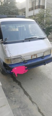 البيع كيا بسته موديل 1994رقم بغداد البياع مستعجل على بيع او مراوس شعند...