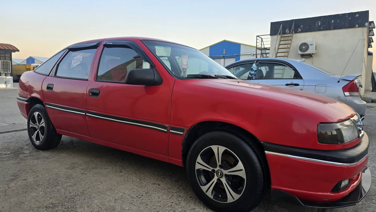 اوبل فكترا حجم 18 كير توماتيك
مصبوغه عام جماليه فقط بدون ضرر 
رقم دهوك قديم شرط تحويل او وكاله من شرعي 
كير محرك شرط داخل نضيف 
طخم تايرات جدد 
طخمات امامي وخلفي جديد 
قفل مركزي
تشغيل عن بعد 
مسجل شاشه 
سياره نضيفه جدا 
سعر 45 بي غرامه 6 ورقات ينزل من السعر 
عتوان موصل رشيديه 
***********
