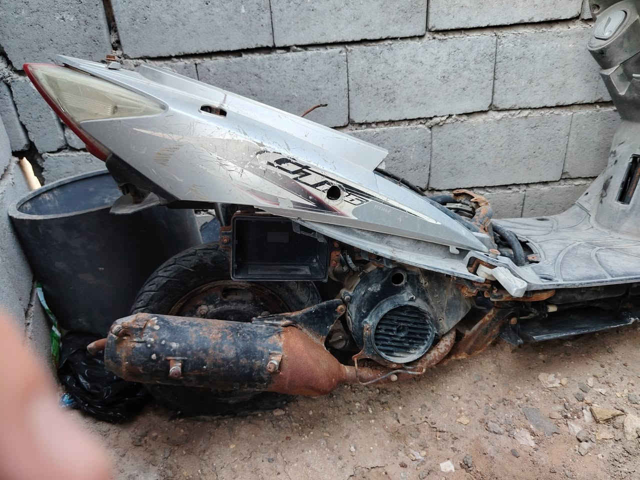 للبيع دراجه كامكو نوزل شغاله نقص بس قبق هندر عنوان ابو الخصيب سعر خاص بيه مجال قليل رقم ***********
