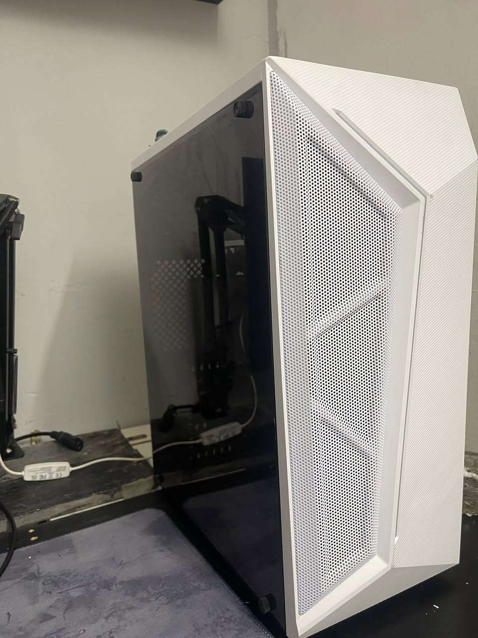 السلام عليكم pc للبيع

مواصفات الجهاز 

السعر ٤٧٥ وبيها مجال

ماوس لوجتك واير 

Motherboard: QIYIDA X99 (E5-D4)

CPU: Intel Xeon E5-2650 v4

RAM: 8GB DDR4 2666MHz

GPU: RX 580 8GB (Used)

Storage: 120GB SSD (OS) + 500GB HDD

الله يشهد البيسي يخبل تاخذه تدعيلي 
مكاني بغداد متوفر توصيل 🚚 شراي تفضل خاص


**إذا كنت صاحب هذا الإعلان وتريد حذفه لأي سبب، رجاءا أرسل رسالة إلى الدعم الفني**