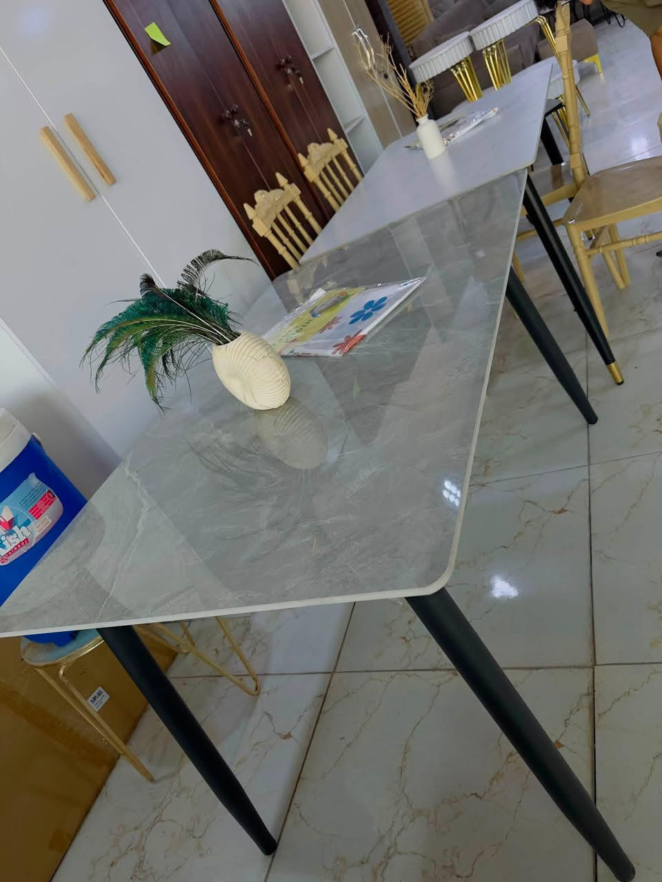 تحية طيبة زبائننا الكرام..عرض خاص ١٢٠الف توفر ميز طعام مرمر قياس ١٢٠×٧٠سم متوفر باللوان مختلفة العنوان الناصرية الاسكان الصناعي نزلة الثانية قرب مدرسة الكندي يوجد توصيل داخل الناصرية للتواصل عبر ***********اهلا وسهلا بكم.
