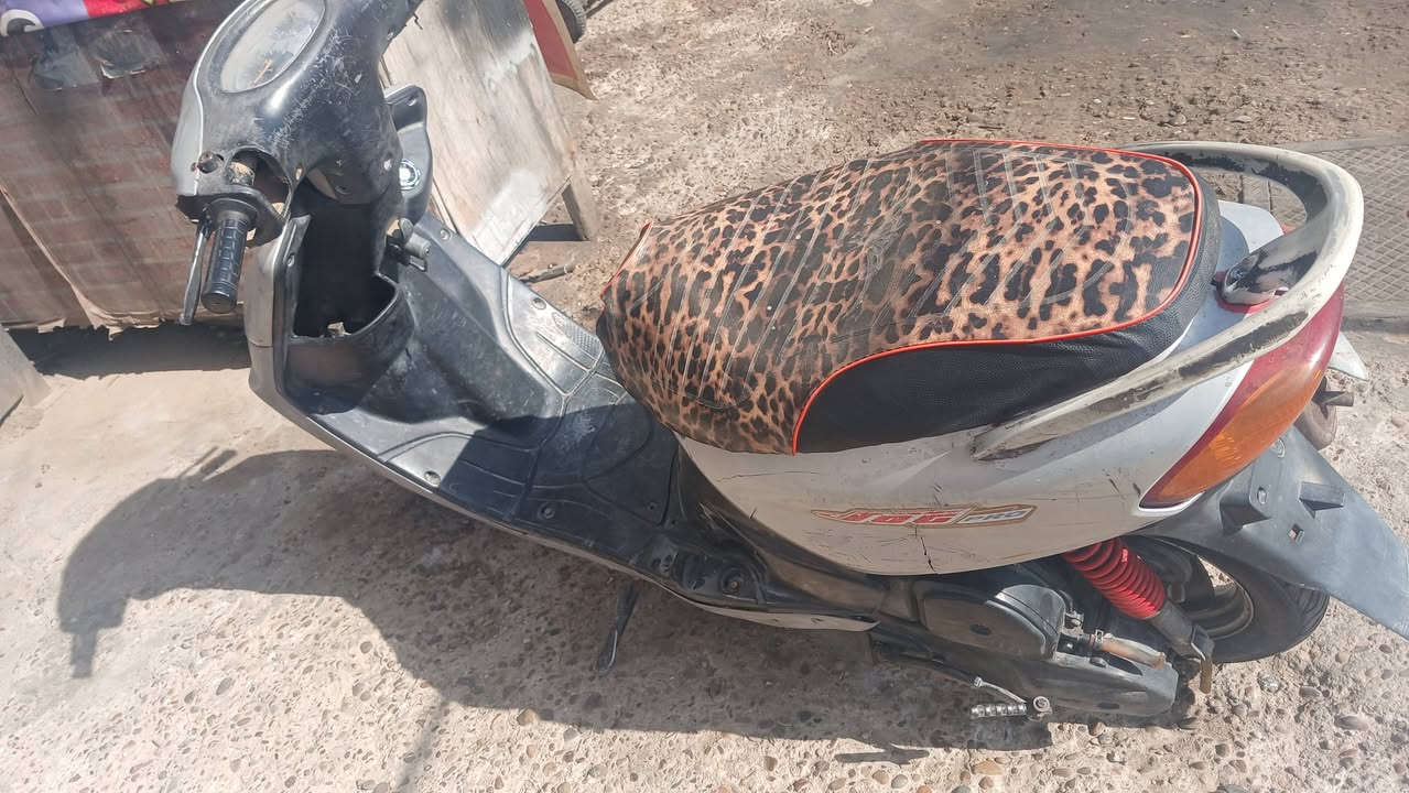 السلام عليكم ماكس قجمه بلاديه بس اني سويتها 55 بوشه بلاديه موجودة نقصها فقط اشاير نكرة بكل وقت سلف هندر صالنصه بلاديه ٣٥٠ وبيها مجال ***********
