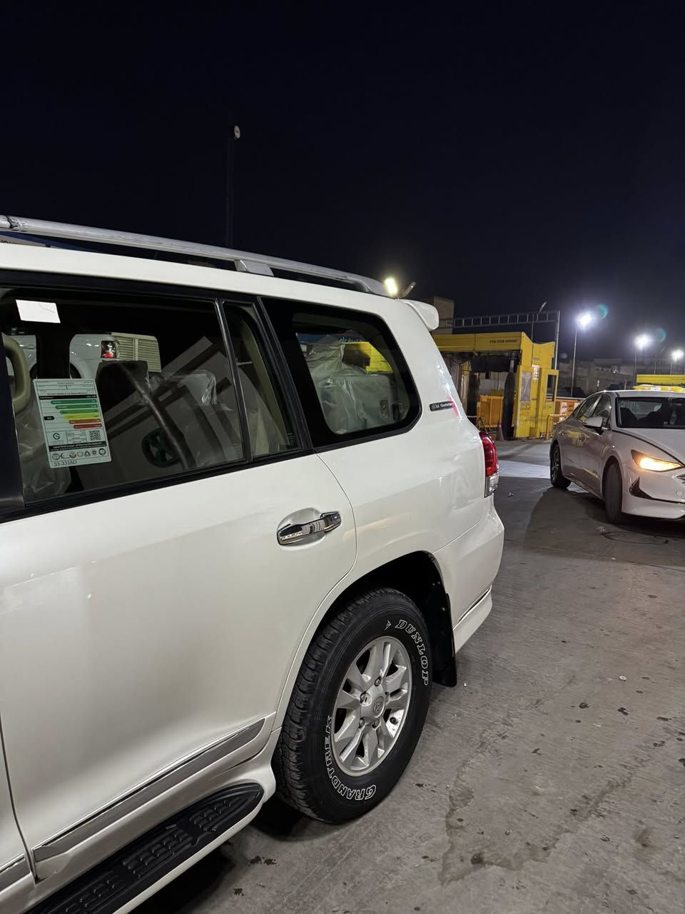 سلام عليكم
لاندكروز للبيع 
2010 فول مواصفات 
مكفوله كفاله عامه عدا ثنين بوارد
السعر 293
رقمي ***********
