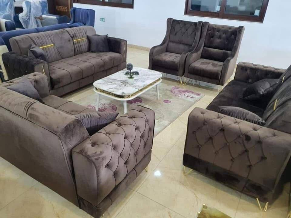 تخم 10 مقاعد. 🛋️🛋️
⚡مواصفات الخشب
🔸الظهر /چام روسي 
🔸المقعد /بلوك اسود 
🔸الصدر /خشب مضغوط
🔸الاسفنج / مميز 8سم 
🔸القماش / قديفه
🔸الرجل / حديد


**إذا كنت صاحب هذا الإعلان وتريد حذفه لأي سبب، رجاءا أرسل رسالة إلى الدعم الفني**