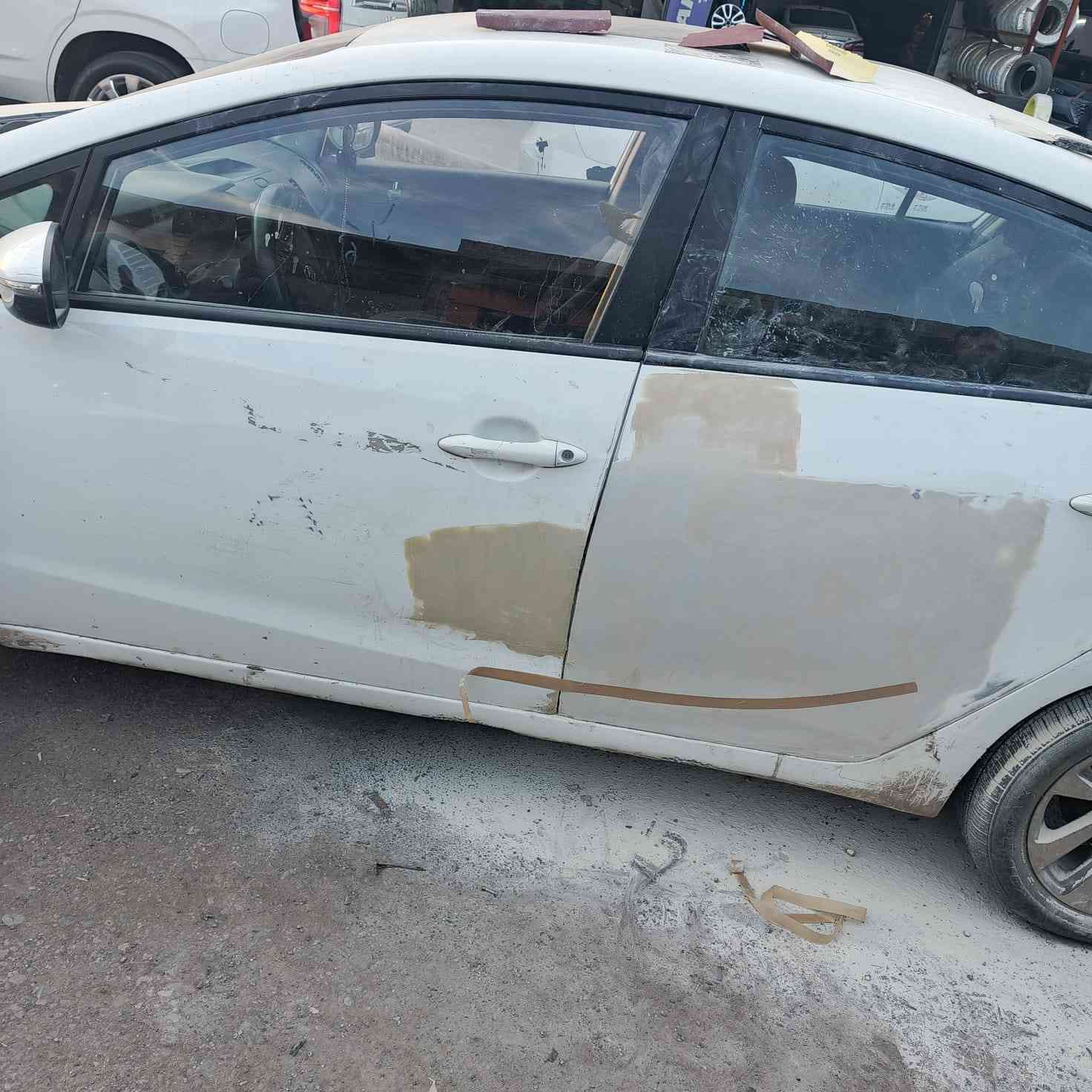 السلام عليكم
مكلف بي نشرا  سيارا كيا سيراتو موديل 2014 كير محرك شرط بيها اربع 4  قطع باب  جامرلغ بونيد  رقم  صاحب السيارا ***********
