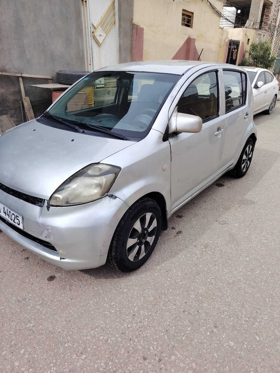 السلام عليكم داهستو ياباني اصل موديل 2007 سياره جاهزه كير مكينه حداديه تبريد محرك 1500  شرط مداور  السعر 50 بيه مجال ***********
