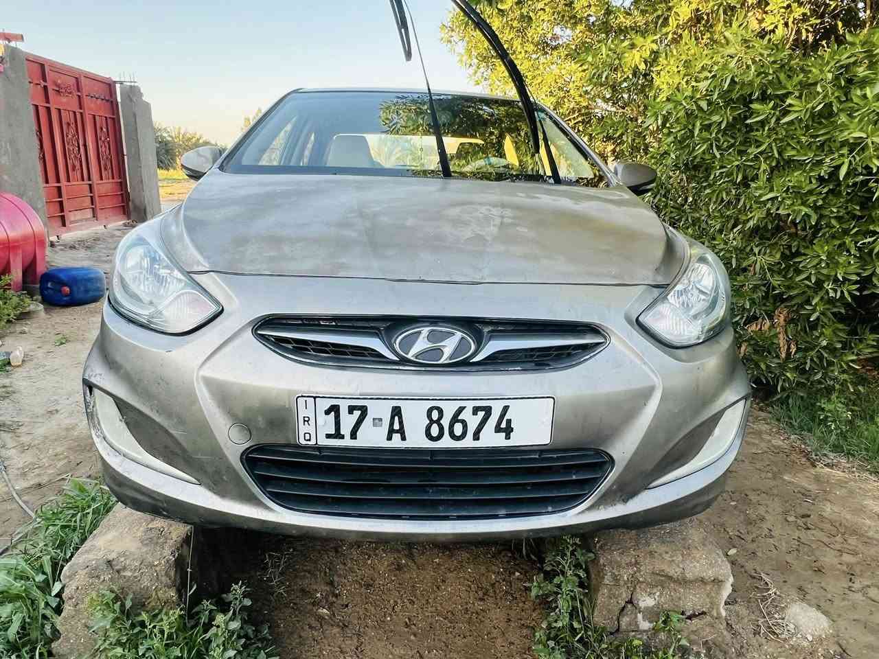 اكسنت موديل 2012سيارهً بيها باب مبدل وجاملغ راجع بارد وهاي طخه بلباب وبيها شخوط بصيطه خليجي مكينه 1600سياره حلوه السعر 75وبيها مجال ***********
