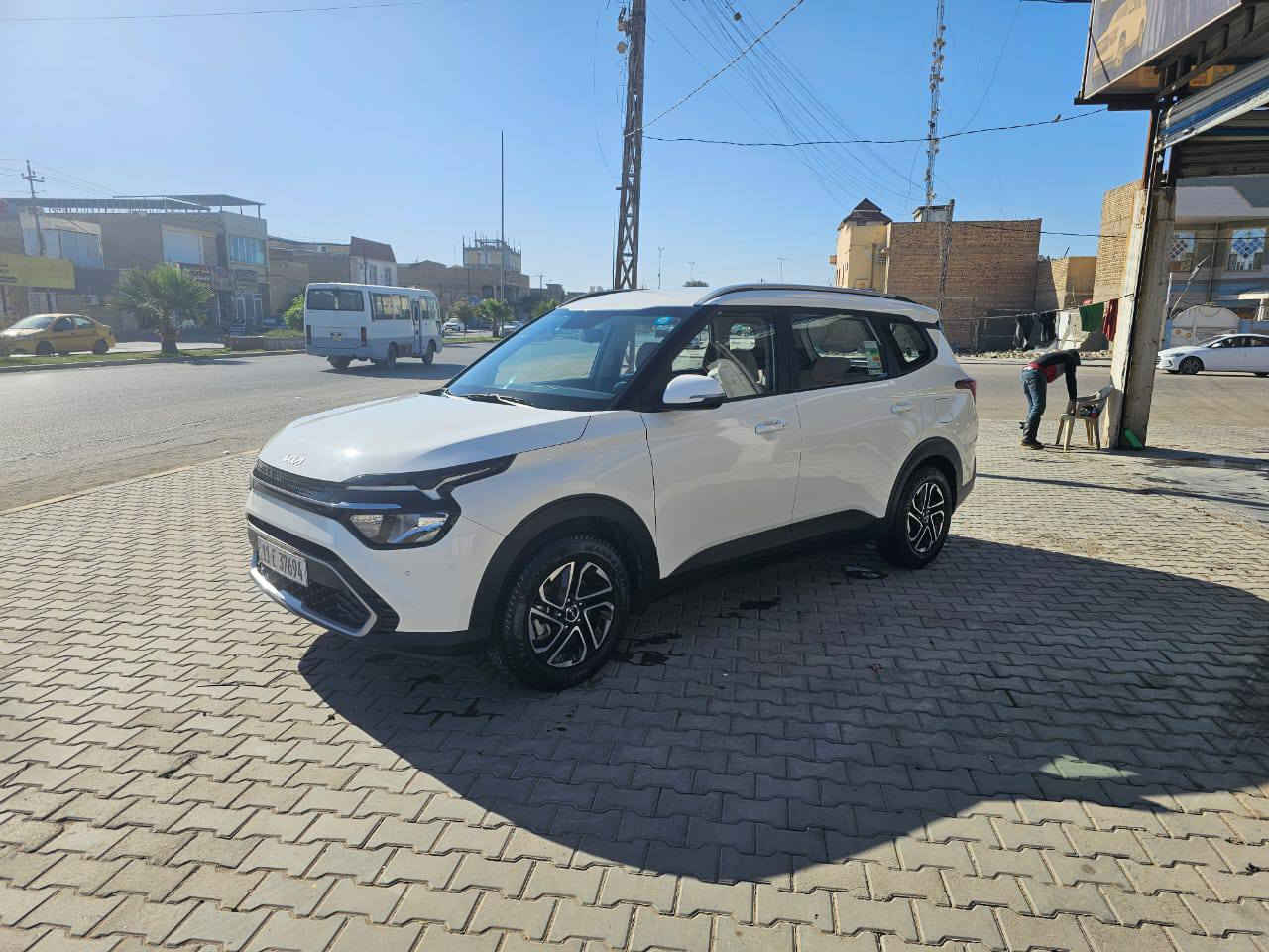 ٢٠٢٣ خليجي أخذته زيرو
وعلى ايدي وبسمي من شركة باركود 

السياره صار بيه نص باب صبغ السائق 

مكانه نجف رقم بغداد 

السعر ١٦٠

***********
