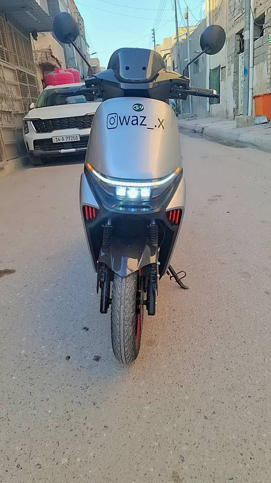 موصفات الدراجه
دراجه جي 9 موديل 2025 نظيفه من كل مكانات وياها سويج2 وياها بصمات2وصندوق كبير وياها شاحنتها 
الدراجه لون رصاصي مابيهه اي عطل ولا مصلحه سرعتهه80 كيلو معه 6 بطاريات ثنين يزودن و اربعه بل شاشه ودبل اشاره ولايت عالي ناصي وترجع بك وتشيل راكبين وتتحمل وزن ودبلات قويه ثنين وره وثنين كدام بيه بلوتوث سماعات عاليات 
(السعر 775)
رقم الهاتف*********** واتساب ورصيد البصرة, العراق
