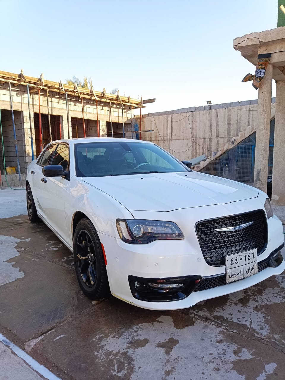 السلام عليكم
كرايسلر S300 موديل 2016  وارد امريكي بيها جاملغ وبنيد ولغد مبدل
وشويه بارد بجاملغ الخلفي سياره S فول مواصفات معروفه مواصفاتها بس بانوراما مابيها دمام بصندوك كشن حضن كشن كهربائي تدفئه ويل 18 وتخم تاير مكينه 3.6 مكينه وكير وحداده بلكارتون سياره جديده وحلوه لايت عدسه زرع عين حمره شرط نهار رقم اربيل سنويه منتهيه 
مكان السياره البصرة 
السعر 149 قفل بيها فقط حق جيه
 تفاصيل اكثر اتصل على رقم بي واتساب واتصال ***********
