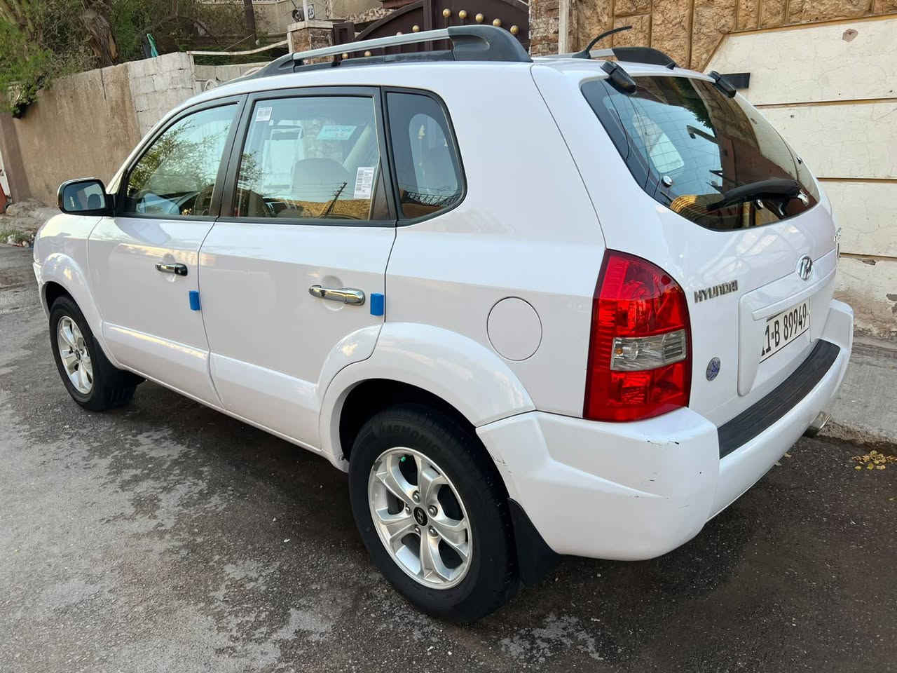 توسان خليجي موديل  ٢٠٠٩ مكينه ٢٠٠٠ رقم بغداد الإنكليزي  مكفول من الحادث والصبغ التبديل فقط بالدعاميه ملاحظات بسيطه  السياره نظيفه جدا مكينه وكير جيد حداديه جيدة تبريد ثلج تخََم تاير رقم بغداد جاهزه من كلشي السعر (١٢٠ ورقه ) وبيهه مجال بسيط عنوان بغداد /الامين الثانية ***********
