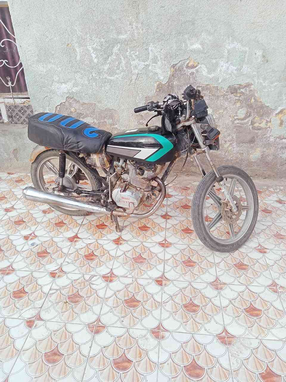 السلام عليكم دراجة ارشة موديل 18 أوراق سكنر السعر 200 اوبيهه مجال


**إذا كنت صاحب هذا الإعلان وتريد حذفه لأي سبب، رجاءا أرسل رسالة إلى الدعم الفني**