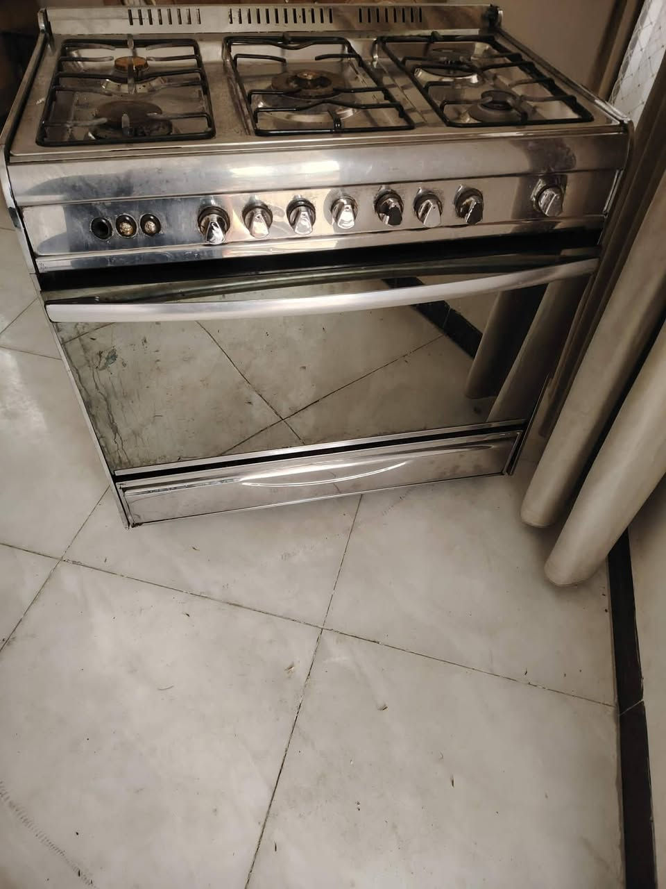 طباخ مال الثمانينات  كله شغال شرط الفحص للبيع  
مكاني سده الهندية  اللوفه الحاده على طريق حي النصر 
وتنور همان للبيع هم شغال شرط الفحص والعمل


**إذا كنت صاحب هذا الإعلان وتريد حذفه لأي سبب، رجاءا أرسل رسالة إلى الدعم الفني**