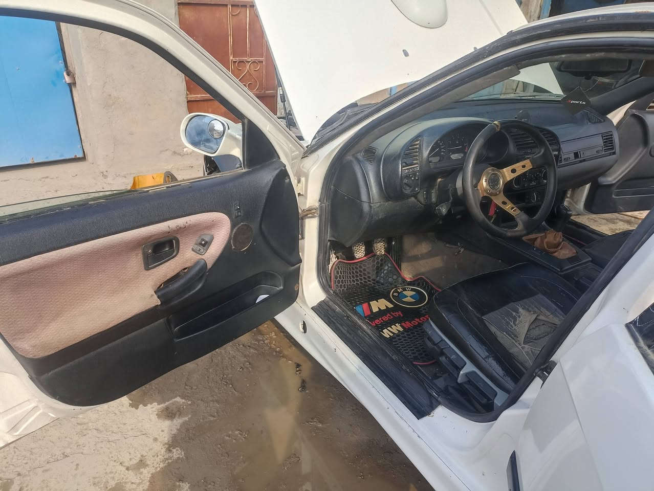 BMW e36
1.مكينه 25مسكر عدله
2.كير عادي
العنوان ؟قضاء الشطره
السعر 42
***********
