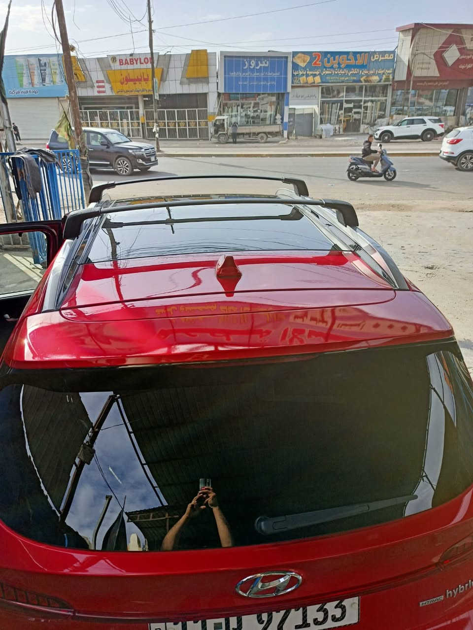 السلام عليكم 
سنتافي للبيع هايبردموديل 2023 فئه بريميوم
موصفات سياره كشنات جلد هيترات 
كامرات محيطية اشاير مري بنوراما
جنطه شفط +رادار امامي خلفي 
مكينة 2500 تنفس طبيعي 
ماشية سياره 20000مايل 
حادث سياره مرفق مع صور 
بنيد نفسة راجع وجاملغ نفسة راجع
رقم بغداد تحويل ثاني يوم 
عنوان بغداد بلديات***********
ما متواجد على نت فقط تصال
