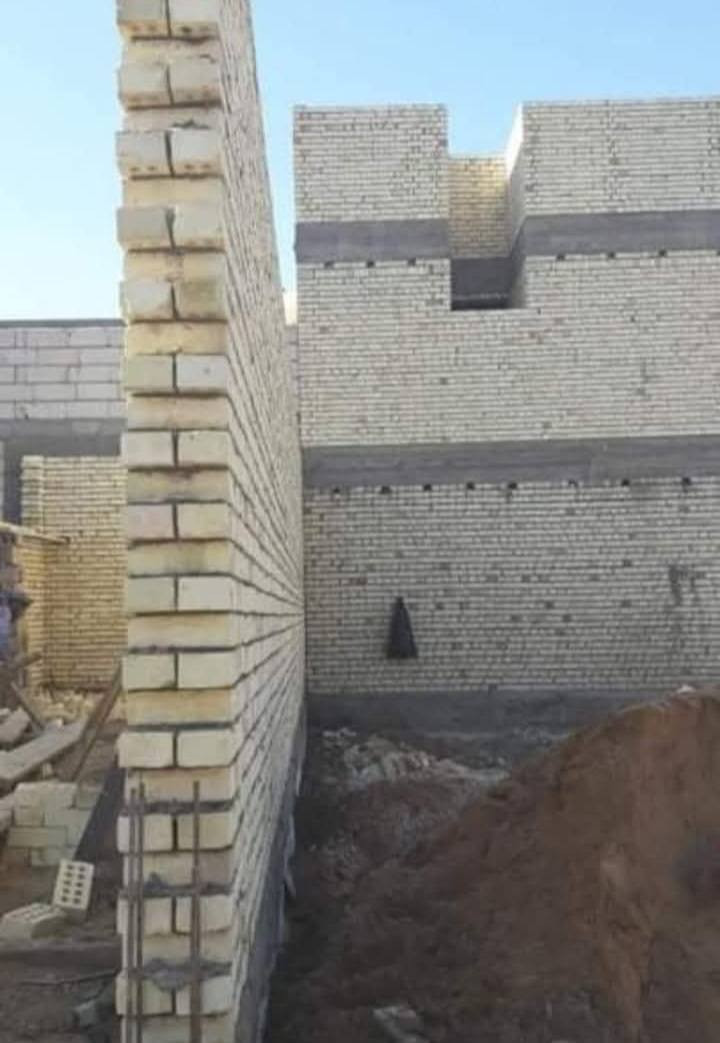 خلفه بناء في النجف ***********
