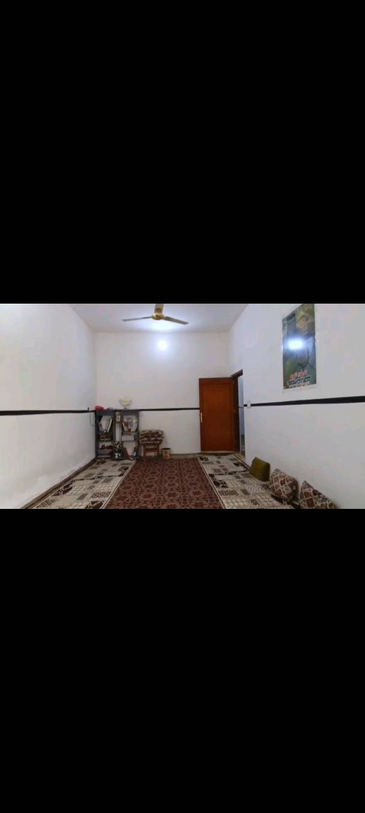 📍 ذي قار – قضاء الرفاعي | خلف حي الشهداء الجديد
إذا تبحث عن الراحة، المساحة، والموقع الهادئ فهذا البيت خيارك المثالي 👌
🔹 مساحة الأرض: 300 م²
🔹 موقع هادئ وقريب من الأحياء السكنية
✨ تفاصيل البيت:
استقبال واسع 📐 7 × 3.5
صالة كبيرة مناسبة للعائلة 📐 11 × 3.5
مطبخ عملي 📐 5 × 4

3 غرف نوم:
غرفتين كبار 📐 5 × 3.5
غرفة أطفال 📐 3 × 3
🚾 صحيات داخلية وخارجية (راحة أكثر للعائلة)
🌱 بيت زراعي مناسب للسكن .

🌞 تهوية جيدة ومساحات مريحة
👨‍👩‍👧‍👦 مناسب للعوائل ومحبي الهدوء
📞 للاستفسار والتواصل:
***********
🔥 لا تضيع الفرصة

السعر 70 وبيه مجال