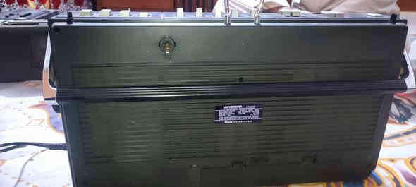 السلام عليكم اعضاء الكروب اليوم جايبلكم جهاز يونفيرسم الماني الصنع جهاز ناقص كارتون فقط خالي من العيوب راديو 4 موجات سحب ممتاز مسجل راقي صوت عالي جدا السعر والاستفسار ع الخاص او على رقم التليفون ***********
